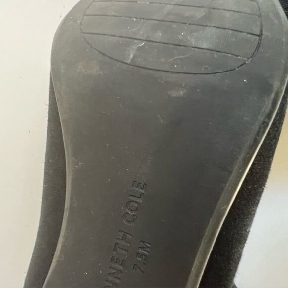 Kenneth Cole Black Velvet Gold Detail Heal Ankle Boots - 7.5 - Picture 6 of 8